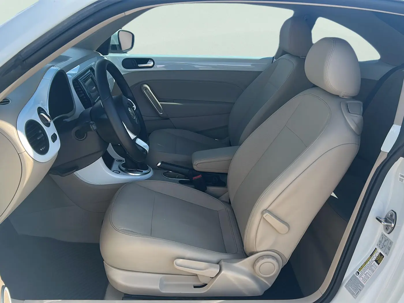 2017 Volkswagen Beetle - $16,725
