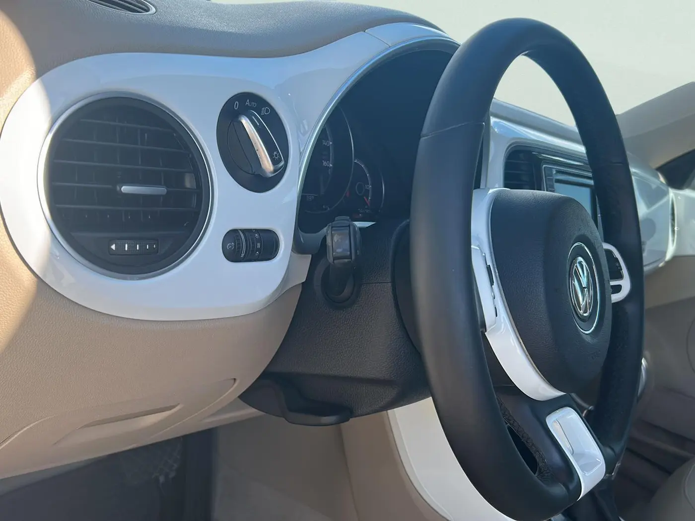2017 Volkswagen Beetle - $16,725
