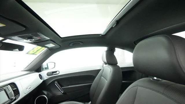 2018 Volkswagen Beetle 2.0T SE