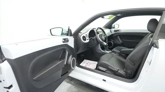 2018 Volkswagen Beetle 2.0T SE