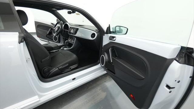 2018 Volkswagen Beetle 2.0T SE