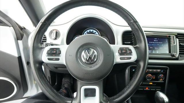 2018 Volkswagen Beetle 2.0T SE