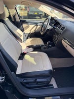 2015 Jetta Thumbnail 21