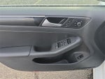 2017 Jetta Thumbnail 13