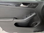 2016 Jetta Thumbnail 12