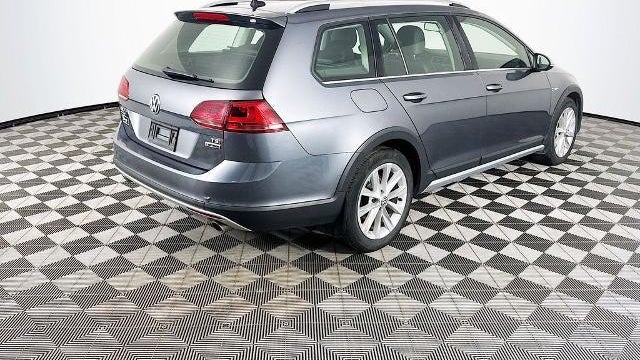 2017 Volkswagen Golf Alltrack TSI S 4Motion
