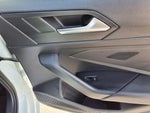 2019 Jetta Thumbnail 24