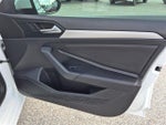 2019 Jetta Thumbnail 29