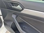 2019 Jetta Thumbnail 30
