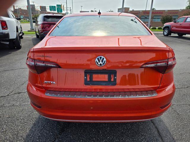2019 Volkswagen Jetta - $11,984