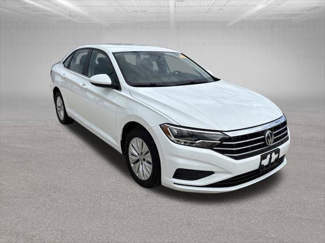 2019 Volkswagen Jetta - $14,200