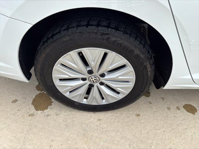 2019 Volkswagen Jetta - $14,200