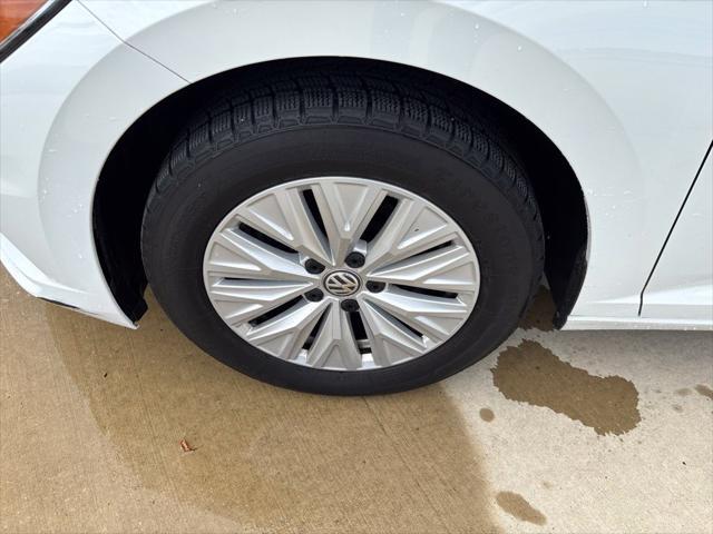 2019 Volkswagen Jetta - $14,200