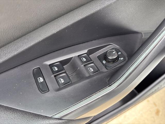 2019 Volkswagen Jetta - $14,200