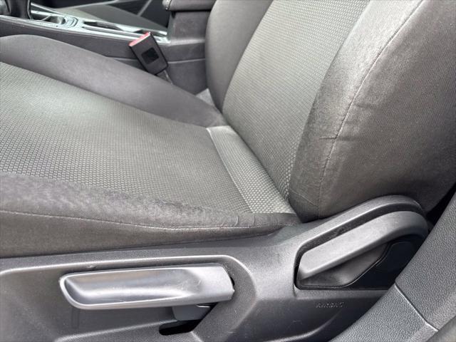 2019 Volkswagen Jetta - $14,200