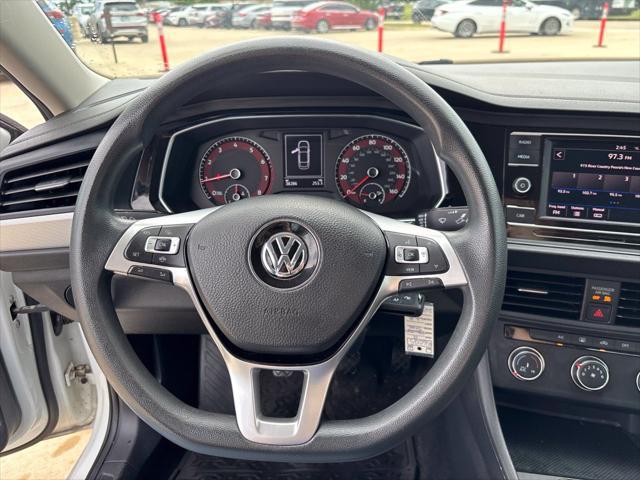 2019 Volkswagen Jetta - $14,200