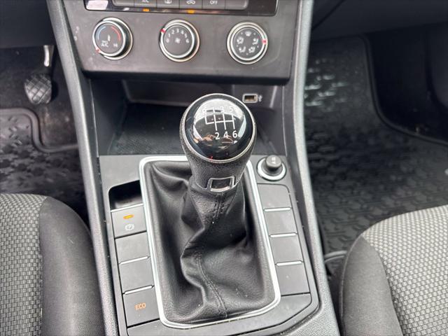 2019 Volkswagen Jetta - $14,200