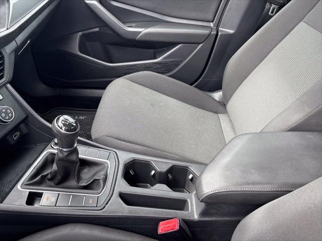 2019 Volkswagen Jetta - $14,200