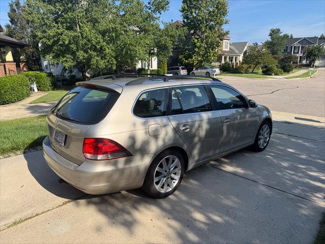 2013 Volkswagen Jetta - $9,470