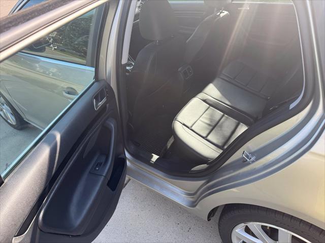 2013 Volkswagen Jetta - $9,470