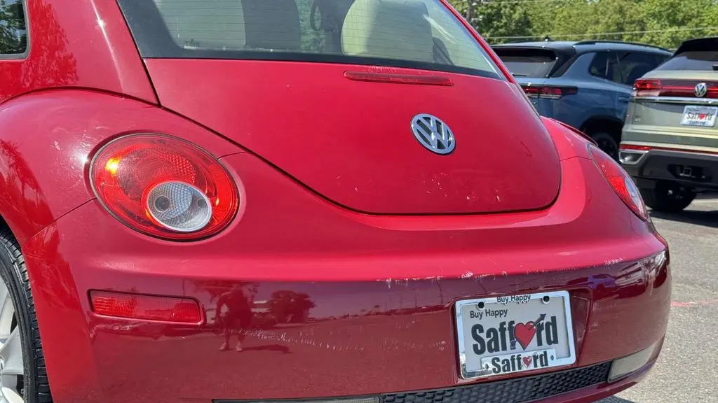 2009 Volkswagen New Beetle Base