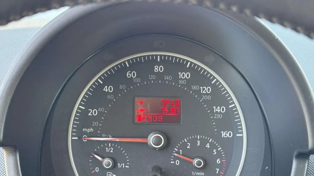 2009 Volkswagen New Beetle Base