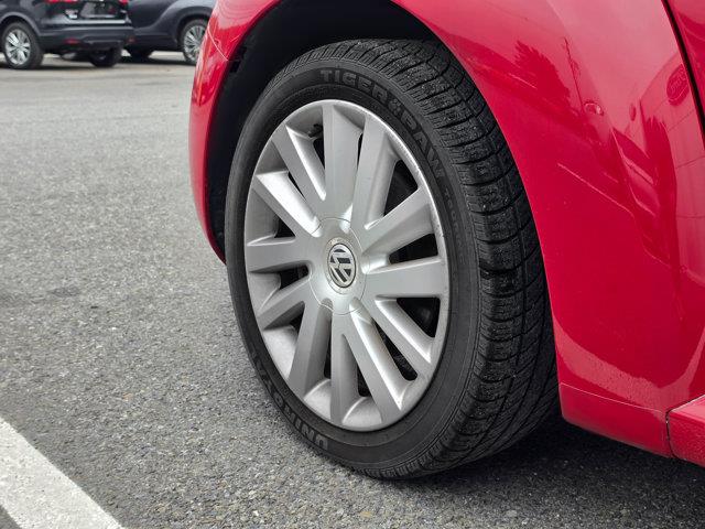 2009 Volkswagen Beetle - $9,500