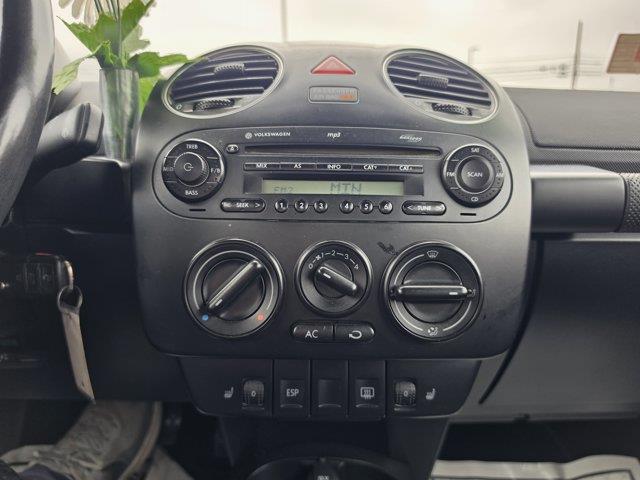 2009 Volkswagen Beetle - $9,500
