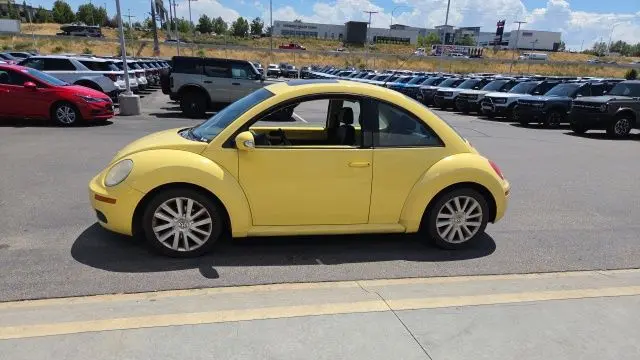2008 Volkswagen New Beetle S