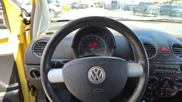 2008 Volkswagen New Beetle S