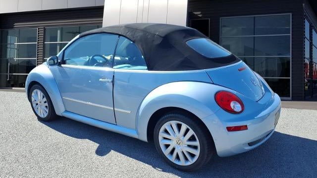 2010 Volkswagen New Beetle Convertible Final Edition