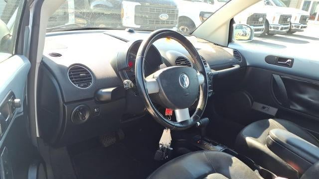2010 Volkswagen New Beetle Convertible Final Edition
