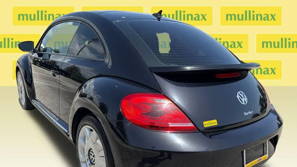 2013 Volkswagen Beetle Turbo Fender Edition