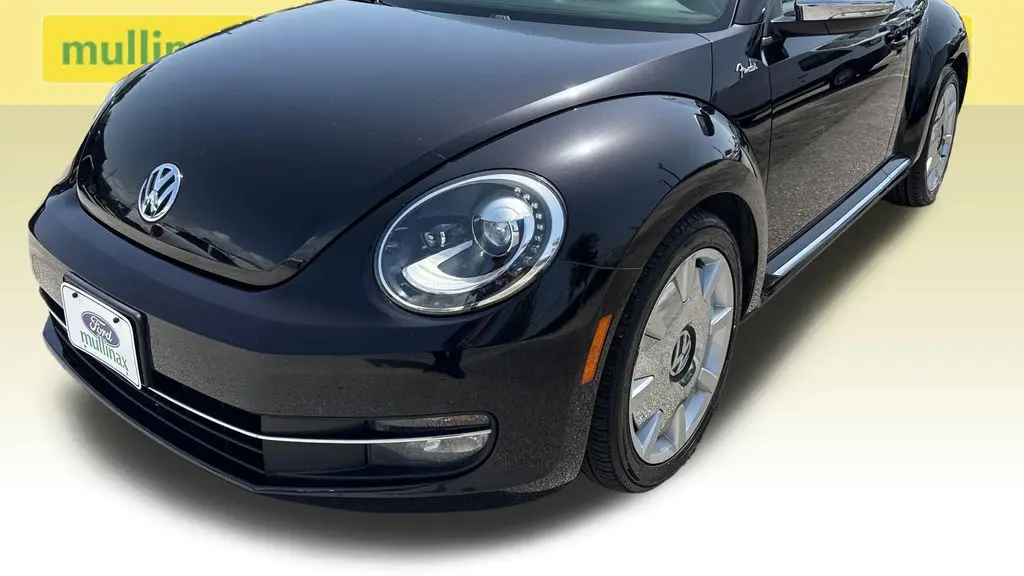 2013 Volkswagen Beetle Turbo Fender Edition