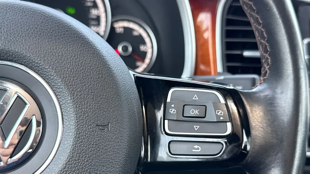 2013 Volkswagen Beetle Turbo Fender Edition