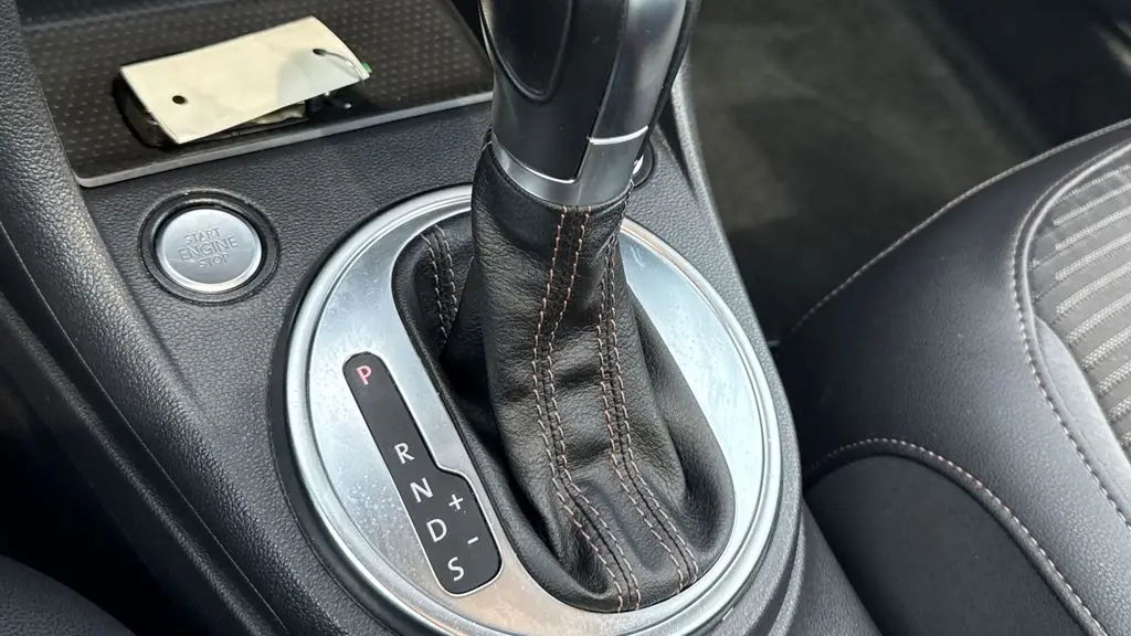 2013 Volkswagen Beetle Turbo Fender Edition