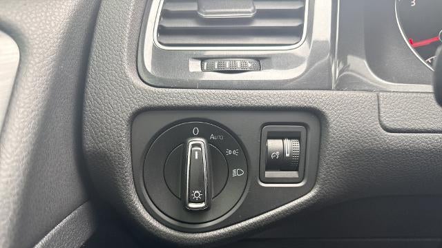 2019 Volkswagen Golf S
