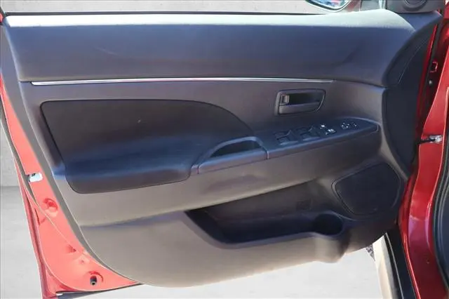 2014 Mitsubishi Outlander - $9,517