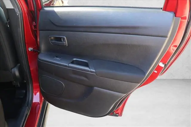 2014 Mitsubishi Outlander - $9,517