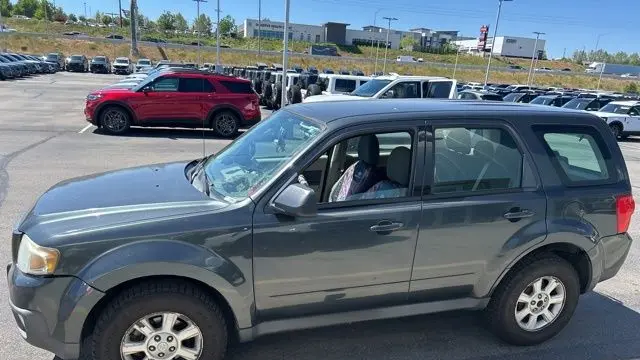 2010 Mazda Tribute i Sport
