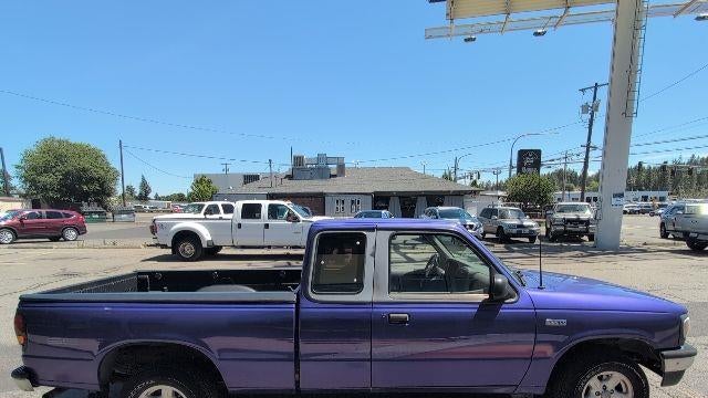 1996 Mazda B-Series B2300