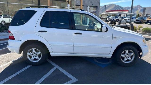 2000 Mercedes-Benz M-Class ML 320