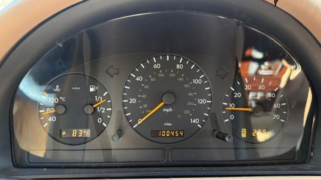 2000 Mercedes-Benz M-Class ML 320