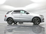 2019 GLE Thumbnail 3