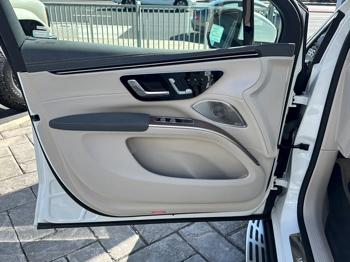 2023 Mercedes-Benz Eqs-class Suv
