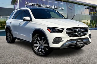 2024 Mercedes-Benz GLE with Polar White Exterior