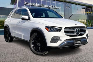 2024 Mercedes-Benz GLE with Polar White Exterior