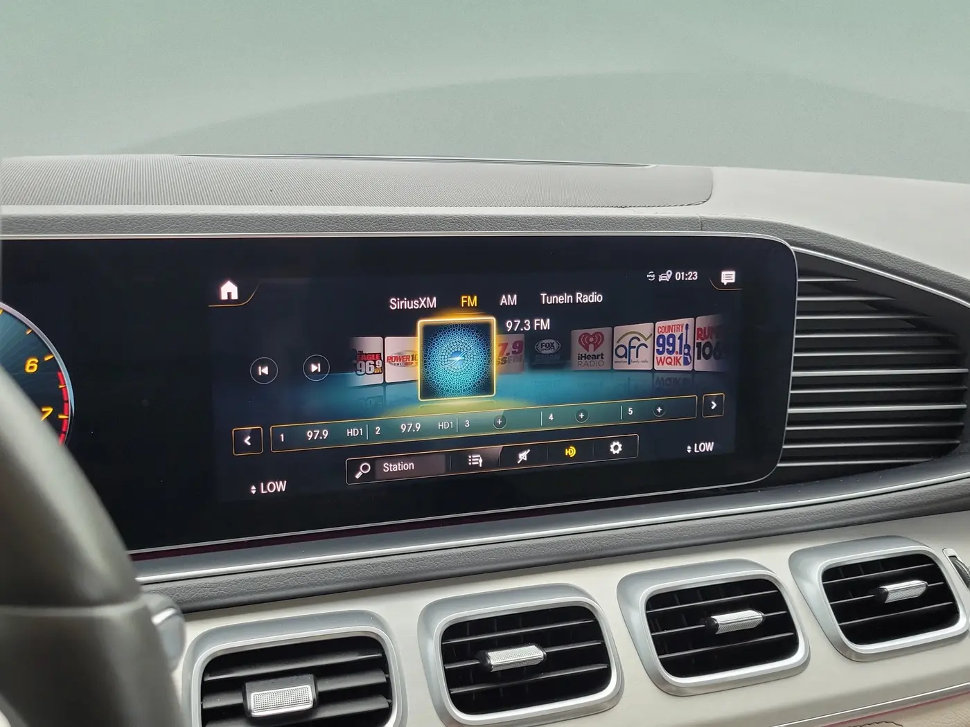 2020 Mercedes-Benz E-Class - $26,488