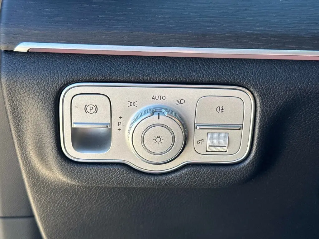 2022 Mercedes-Benz E-Class - $36,995