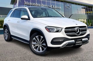 2021 Mercedes-Benz GLE with Polar White Exterior